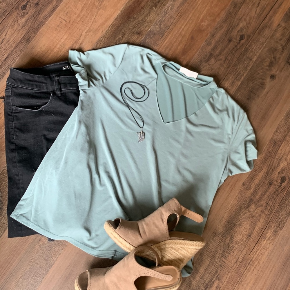 Light green (Mint) top